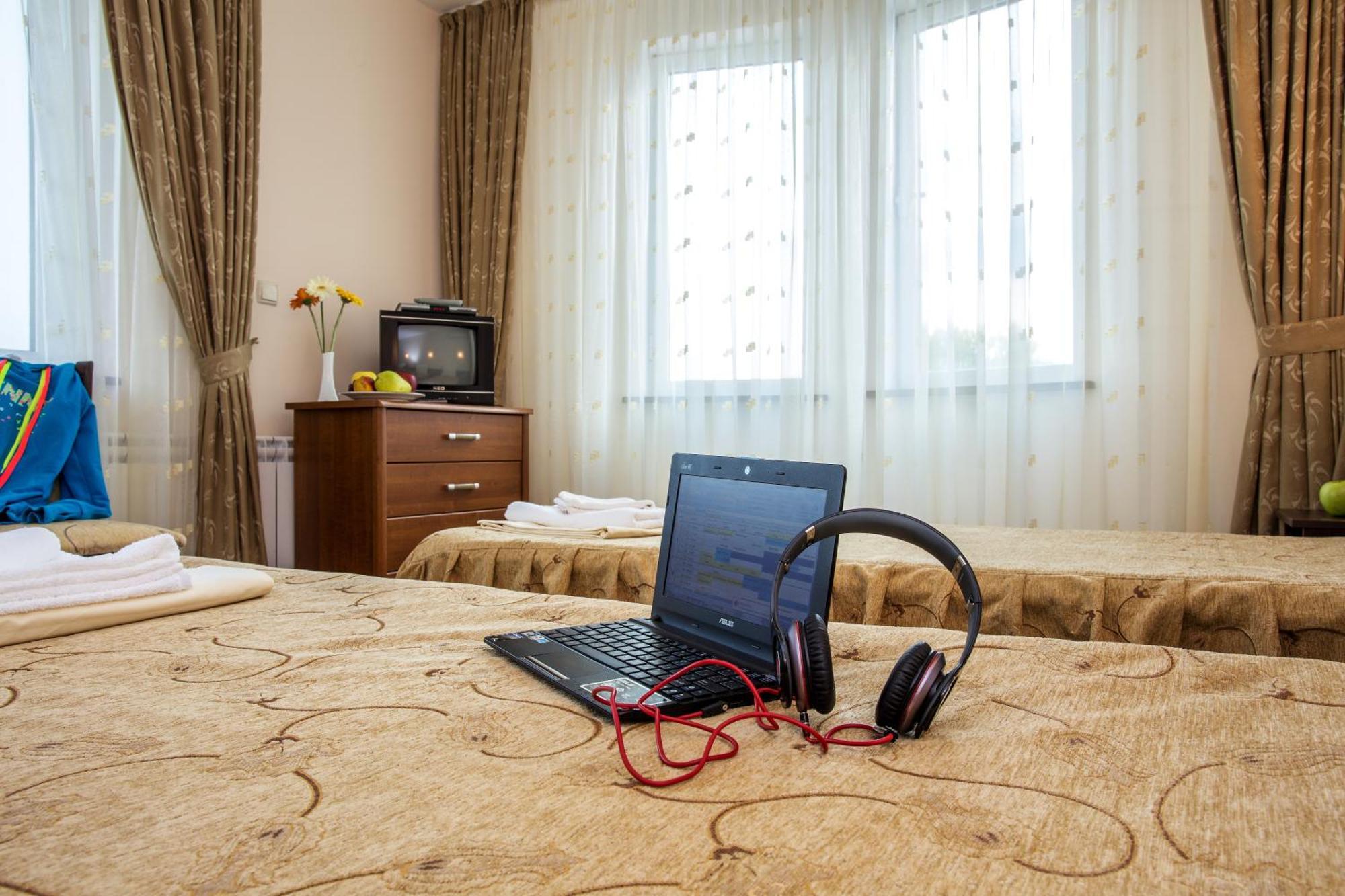 Family Hotel Saint Konstantin กลาวาตาร์ตซิ ห้อง รูปภาพ