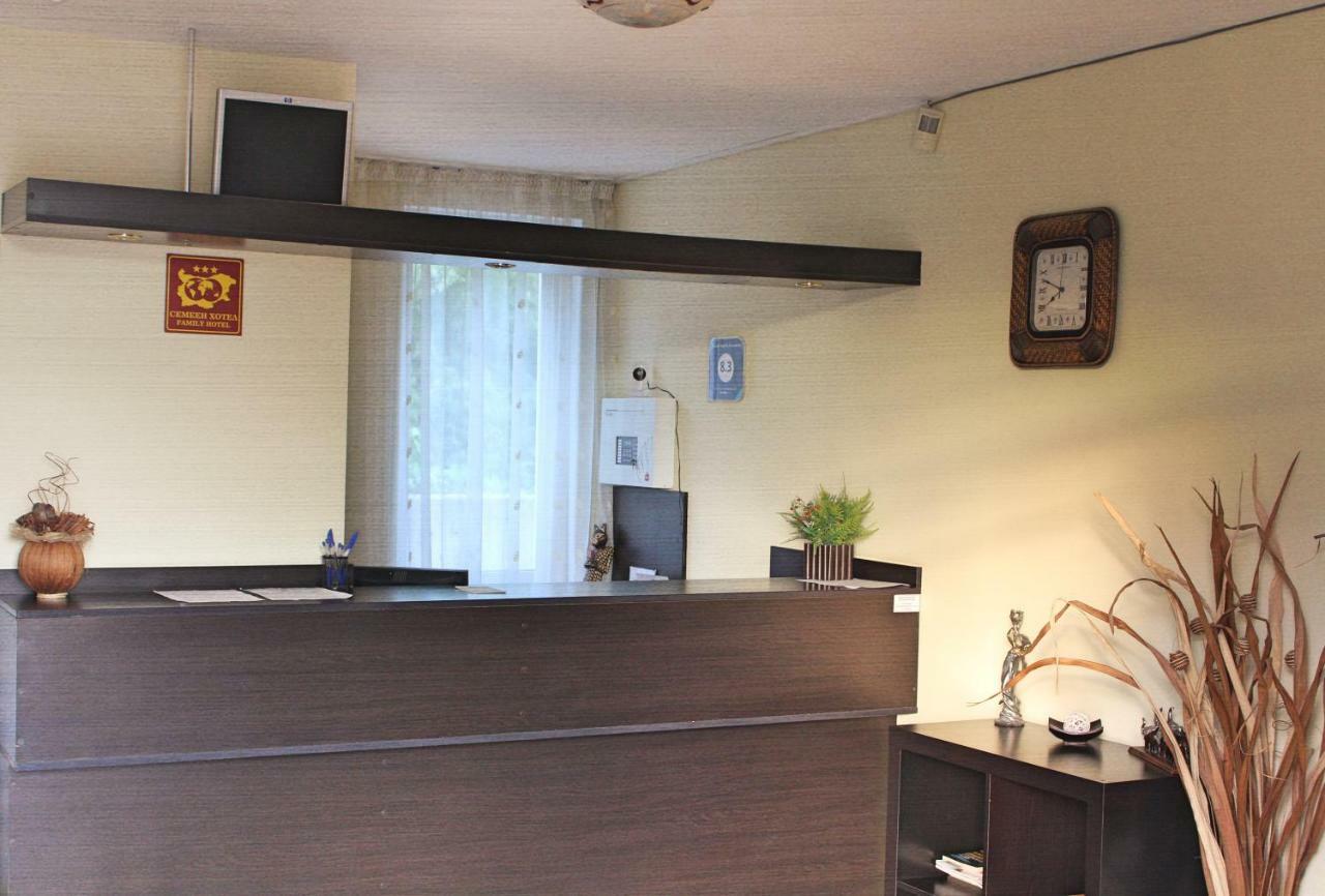 Family Hotel Saint Konstantin กลาวาตาร์ตซิ ภายนอก รูปภาพ